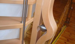 Treppenpfosten mit eingearbeiteter Eelstahlkugel